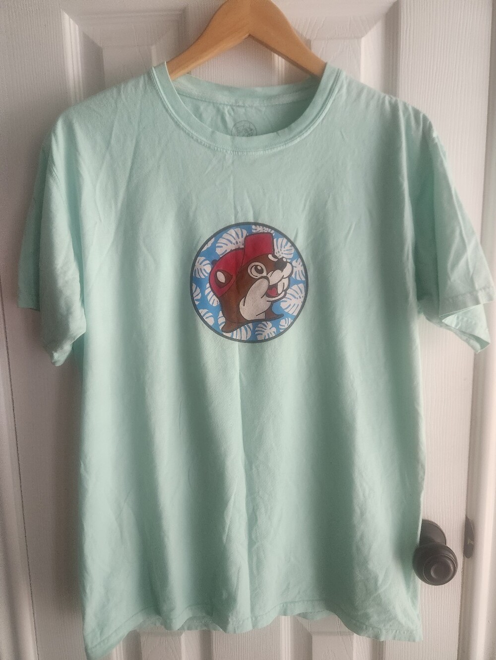 Buc-ees Shirt Adult Medium With Yellow Bird And Texas Outline Teal Color
